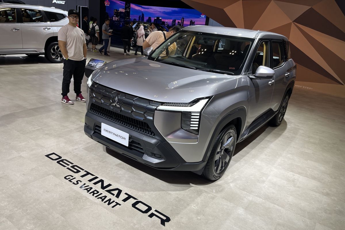 Mitsubishi Destinator SUV Crossover Terbaru dengan 2.000 SPK