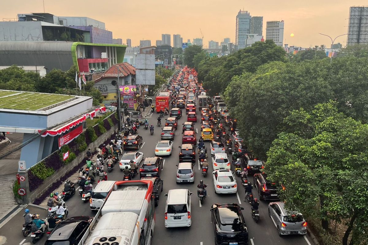 Klakson di Jakarta Kenapa Ini Bukan Solusi Kemacetan?