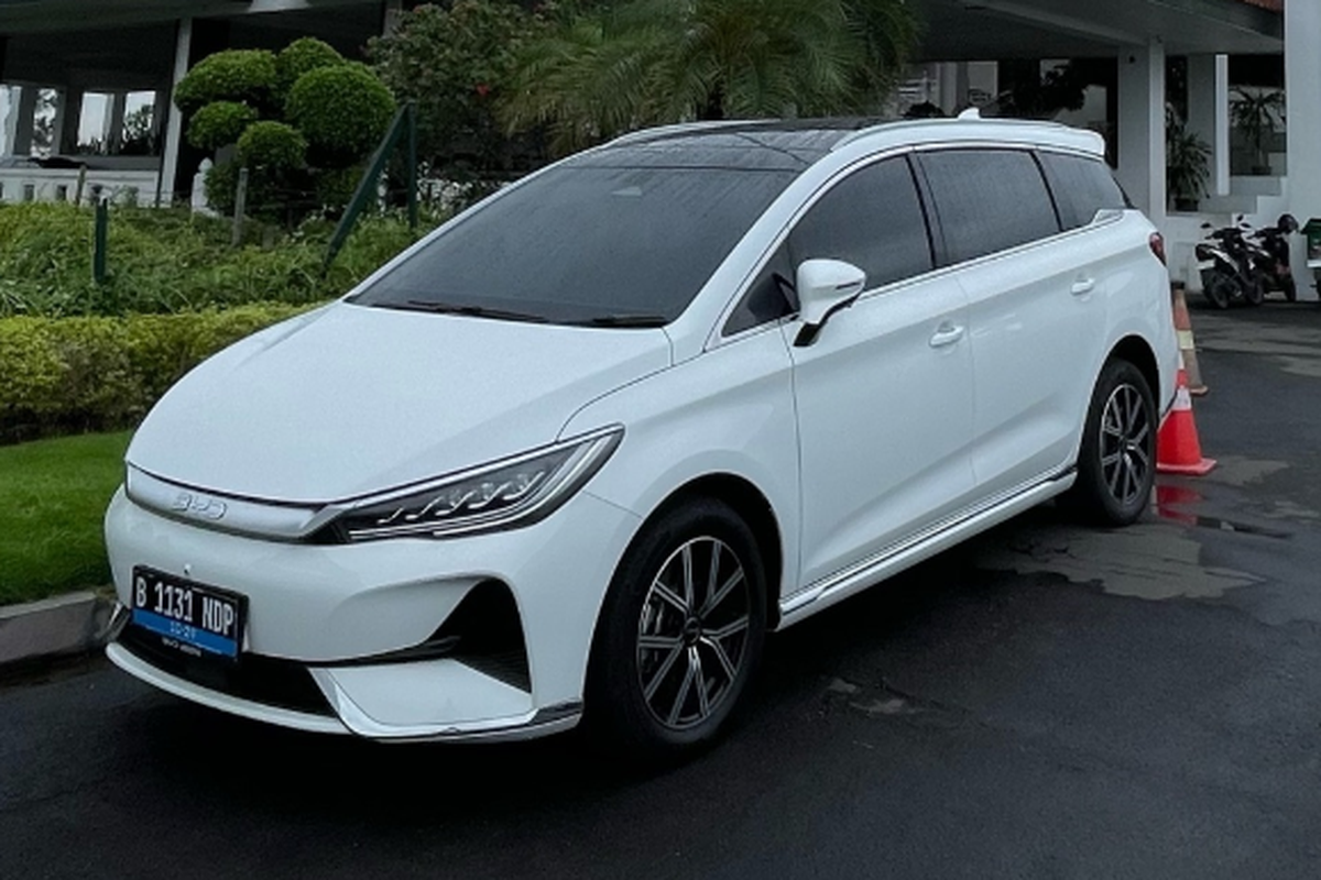 Setahun Bersama Mobil Listrik BYD M6: Meluncur ke Luar Kota Nyaman