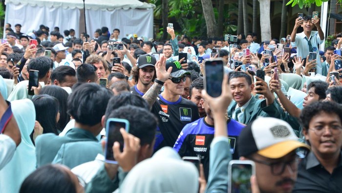 Quartararo Bernostalgia Saat Menghabiskan Waktu dengan Anak SMA